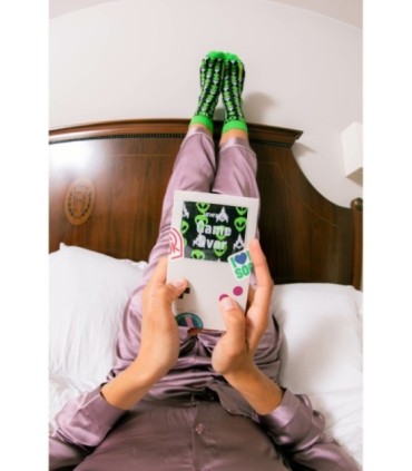 Calcetines Game Over | Eat My Socks - ¡Estilo Retro para Gamers!
