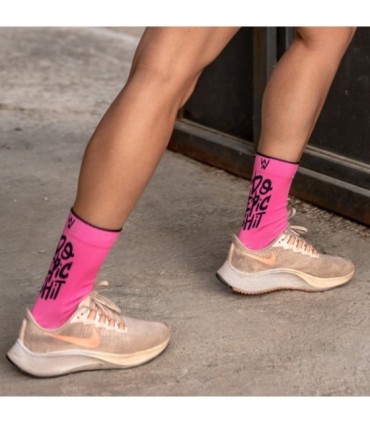Calcetines Do Epic Shit Fucsia | Wabiks - ¡Motivación y estilo en tus pies!