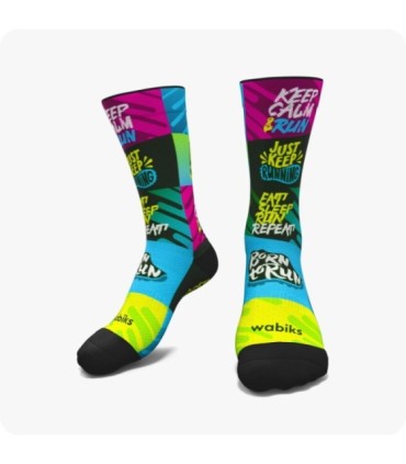 Calcetines Born to Run Rosa/Verde | Wabiks - ¡Corre con estilo y comodidad!