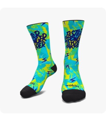 Calcetines Faster Stronger Harder Turquesa | Wabiks - ¡Impulsa tu rendimiento con estilo!