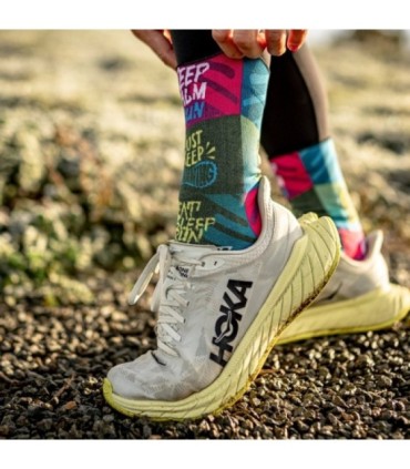Calcetines Born to Run Azul/Rojo | Wabiks - ¡Corre con estilo y comodidad!